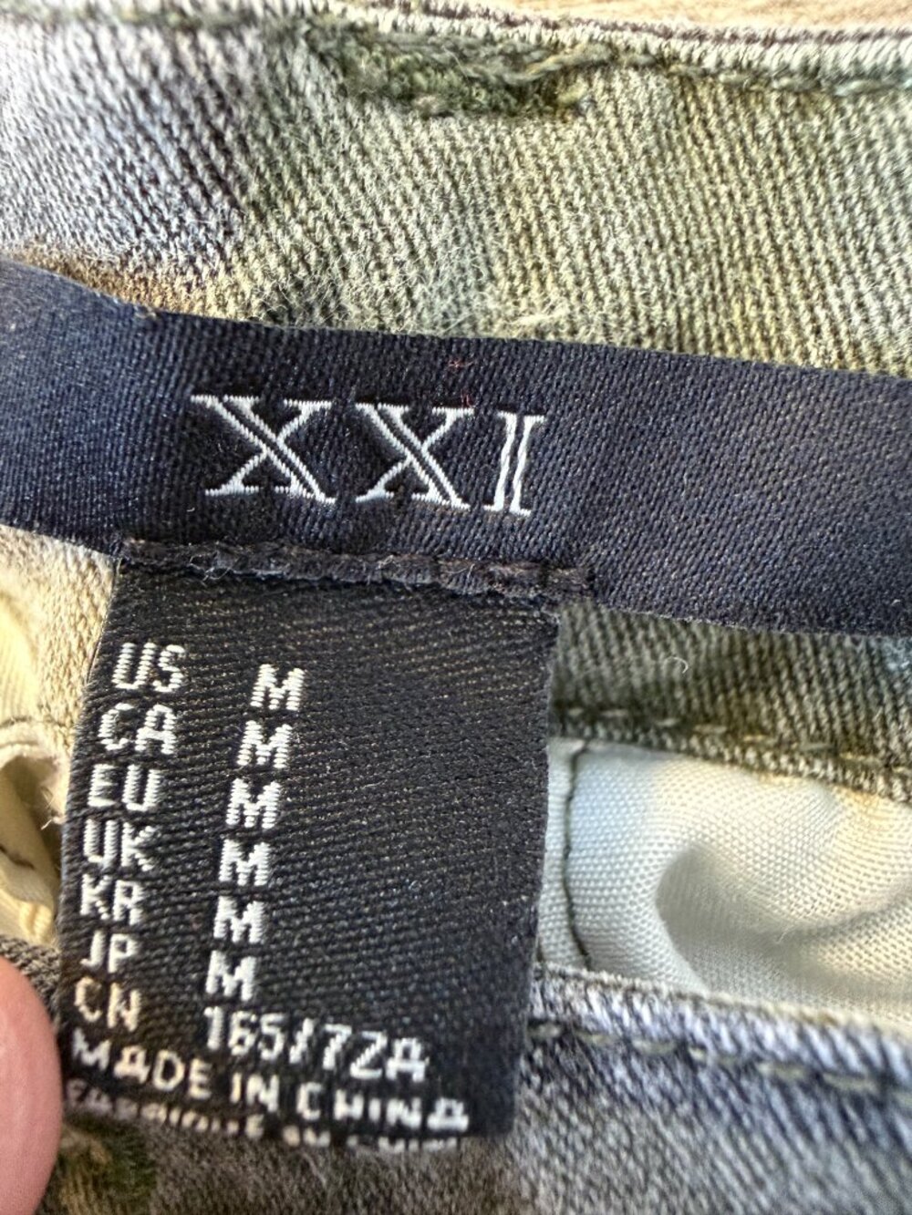 Forever 21 XXI Women's Camo Skinny Cargo Pants Army Green Size M - Picture 5 of 9